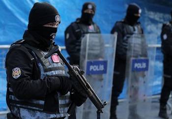 Turkey suspends 9,000 police officers for 